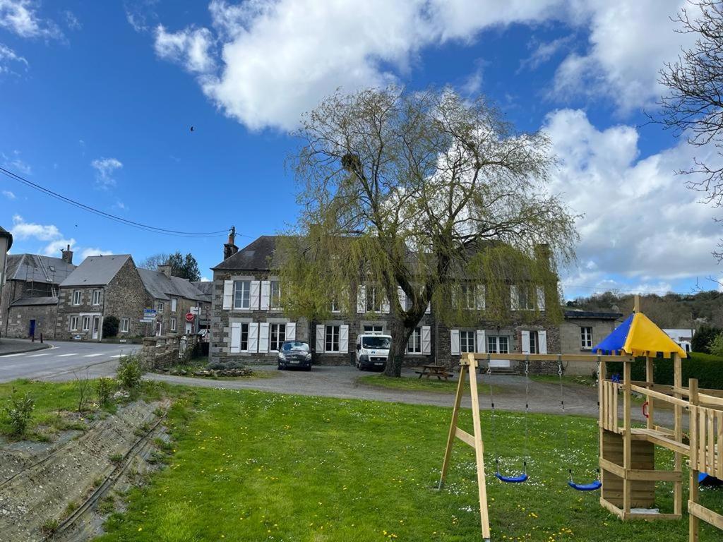 La Maison Des Amis En Normandie Pontfarcy Екстериор снимка